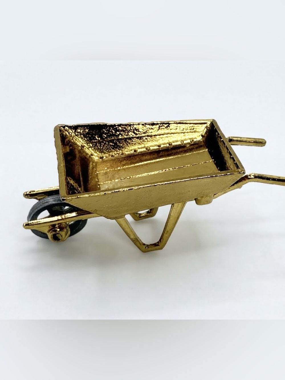 Antique 1930s Miniature Brass Wheelbarrow Made in England Reg 756157